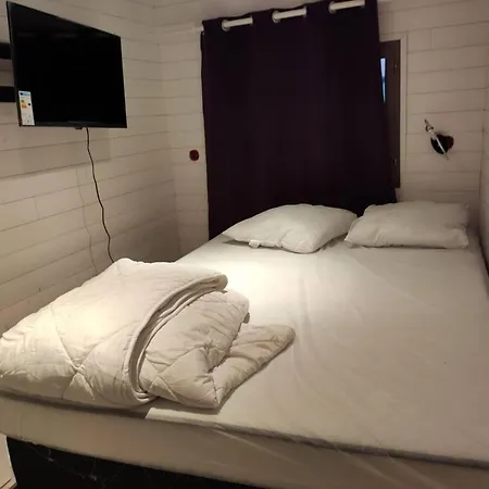 Accueillante A Avec Piscine Privee Et Jacuzzi